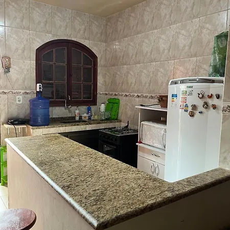 Conforto e simplicidade! Casa top com garagem, cozinha, banheiro e quarto-2
